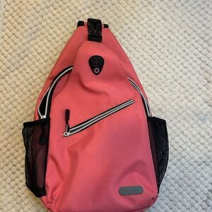 Misoso Sling Backpack. Salmon Color￼